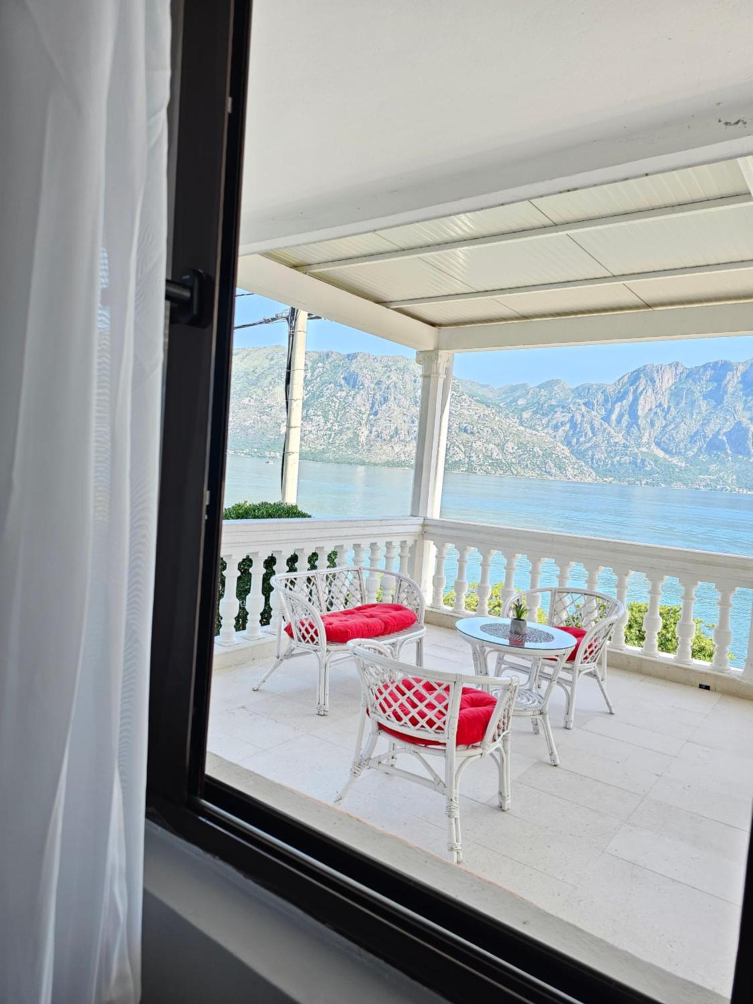 Apartments Popovic Kotor Quarto foto